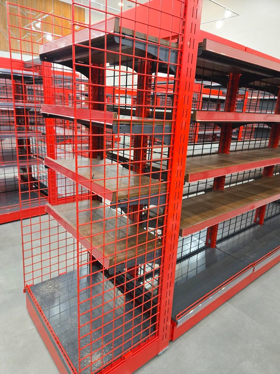 4RM Retail Shelving